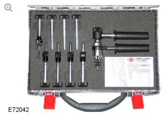 Torx screw and rivnut