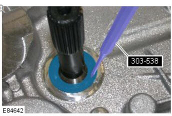 MANUAL TRANSMISSION TRANSAXLE INPUT SHAFT SEAL (G1353055) REMOVAL AND INSTALLATION